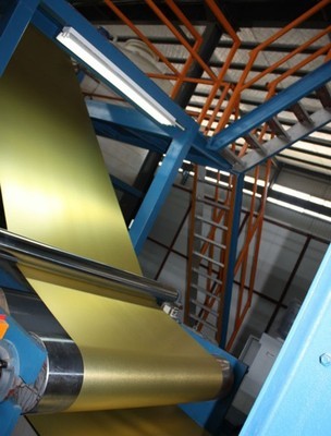 江蘇鑫美新材料科技 專注金屬拉絲加工，詳解拉絲鋁卷的價格、廠家與產品應用